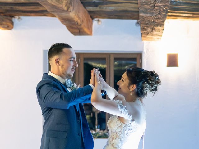 Le mariage de Nicolas et Rebecca à Roanne, Loire 101