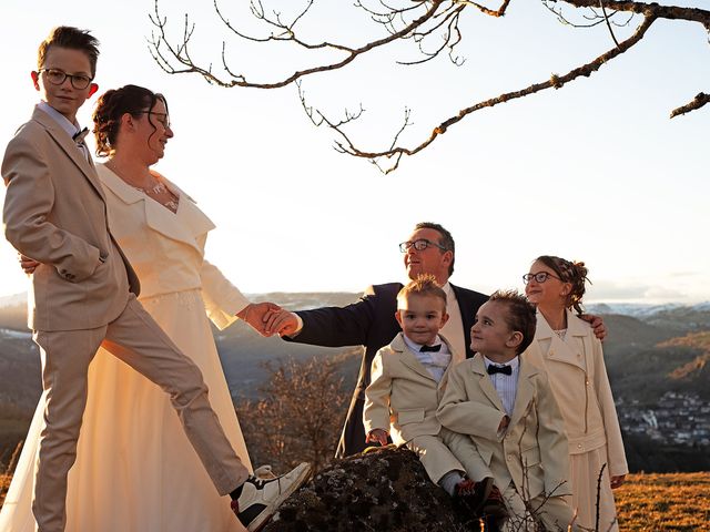 Le mariage de Laura et Sébastien à Valuéjols, Cantal 9