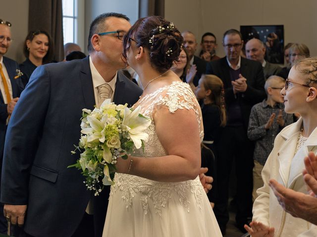 Le mariage de Laura et Sébastien à Valuéjols, Cantal 15