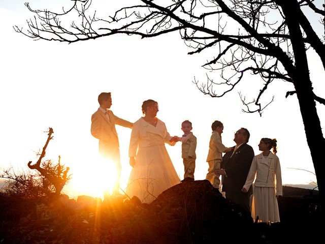 Le mariage de Laura et Sébastien à Valuéjols, Cantal 25