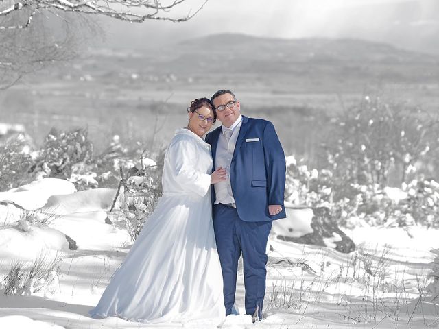 Le mariage de Laura et Sébastien à Valuéjols, Cantal 51