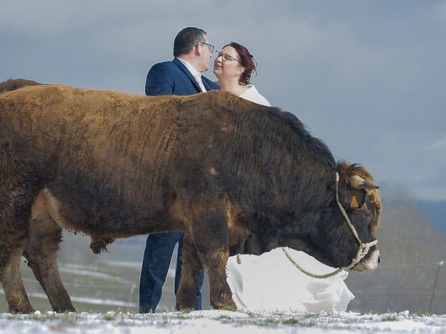 Le mariage de Laura et Sébastien à Valuéjols, Cantal 55