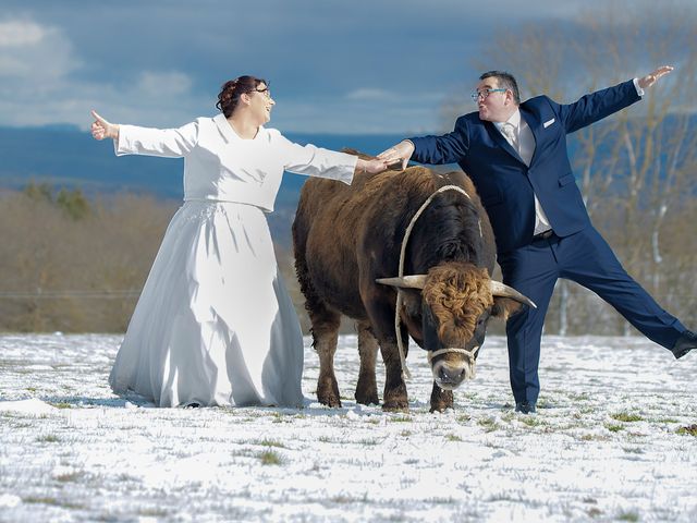 Le mariage de Laura et Sébastien à Valuéjols, Cantal 57
