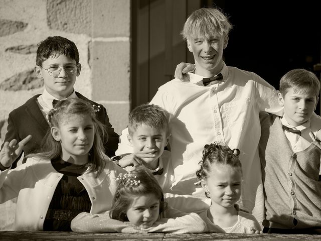 Le mariage de Laura et Sébastien à Valuéjols, Cantal 61
