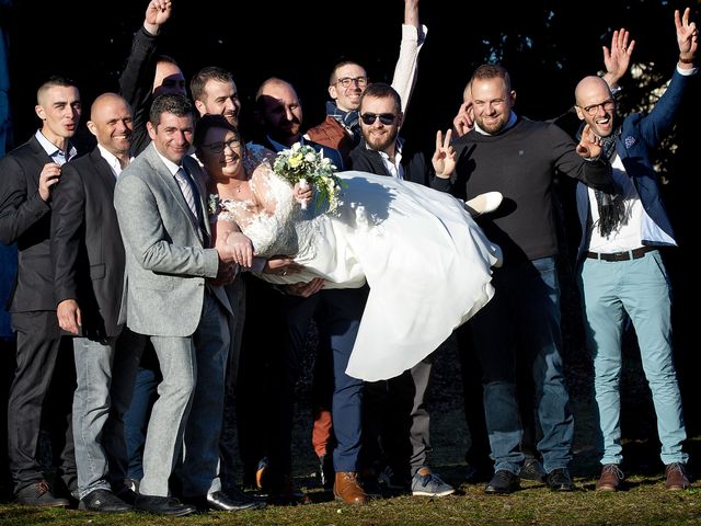 Le mariage de Laura et Sébastien à Valuéjols, Cantal 73