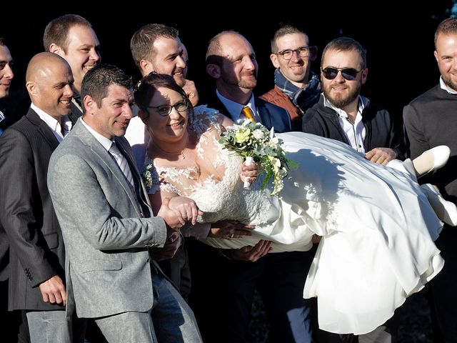 Le mariage de Laura et Sébastien à Valuéjols, Cantal 79