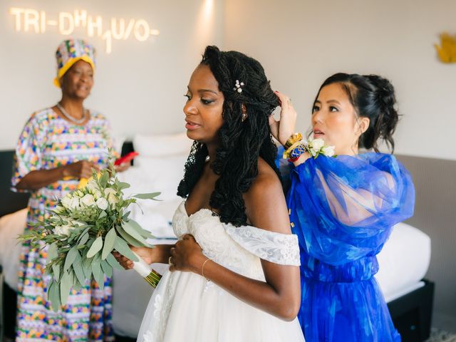 Le mariage de Romain et Elodie à Clichy, Hauts-de-Seine 14