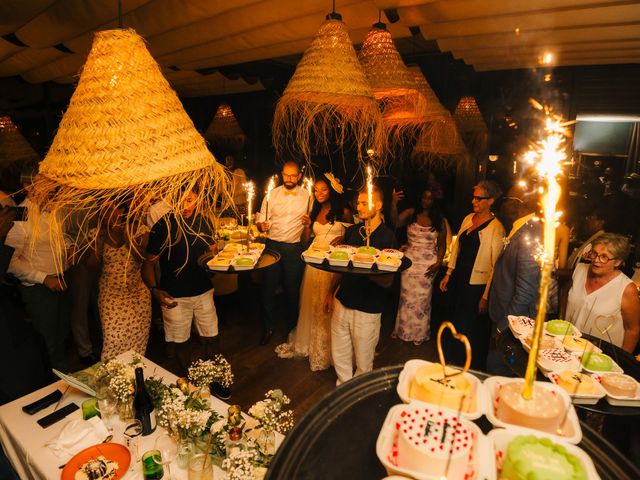 Le mariage de Romain et Elodie à Clichy, Hauts-de-Seine 37