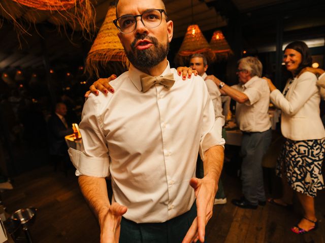 Le mariage de Romain et Elodie à Clichy, Hauts-de-Seine 39