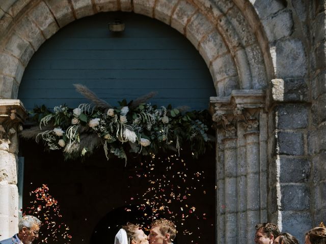 Le mariage de Thomas et Sarah à Ectot-l&apos;Auber, Seine-Maritime 11