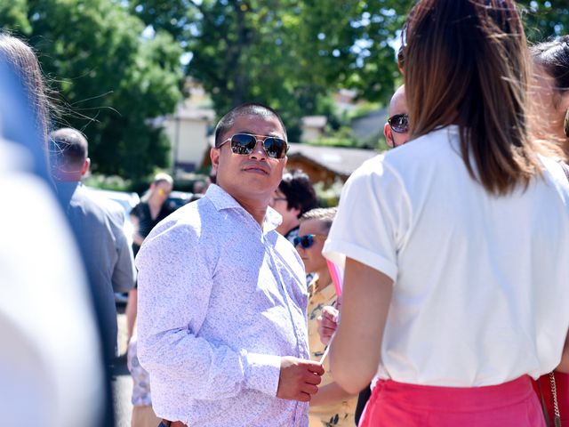 Le mariage de Ophélie et Julie à Pusignan, Rhône 7