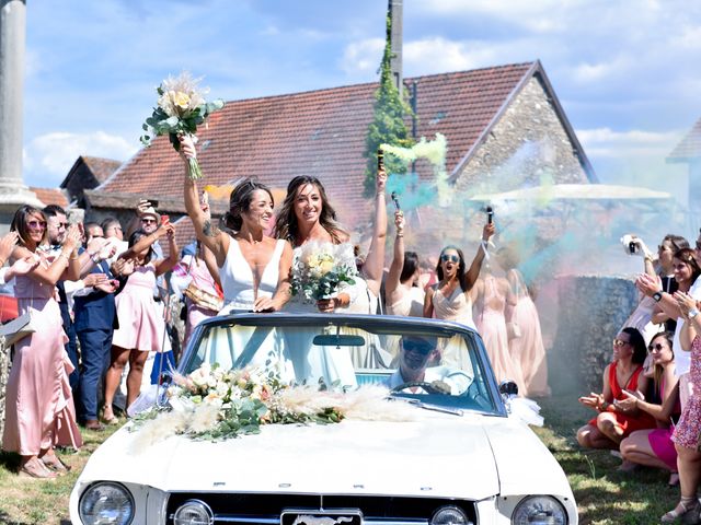 Le mariage de Ophélie et Julie à Pusignan, Rhône 10