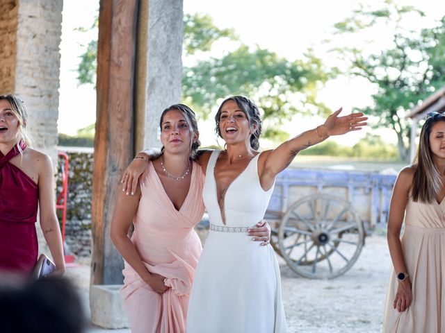 Le mariage de Ophélie et Julie à Pusignan, Rhône 43