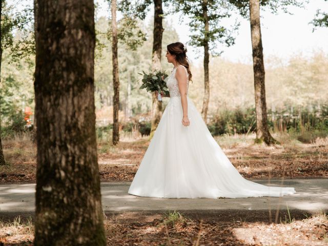 Le mariage de Pierre et Marina à Châteaugiron, Ille et Vilaine 25