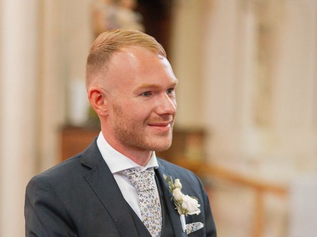 Le mariage de Pierre et Marina à Châteaugiron, Ille et Vilaine 32