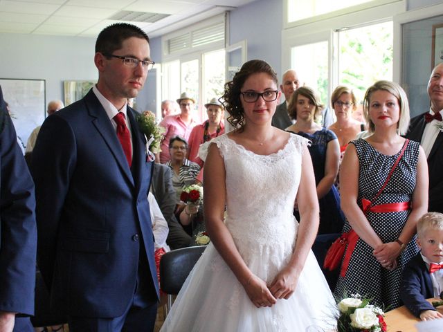 Le mariage de Loulou et Elodie à Hennezis, Eure 34