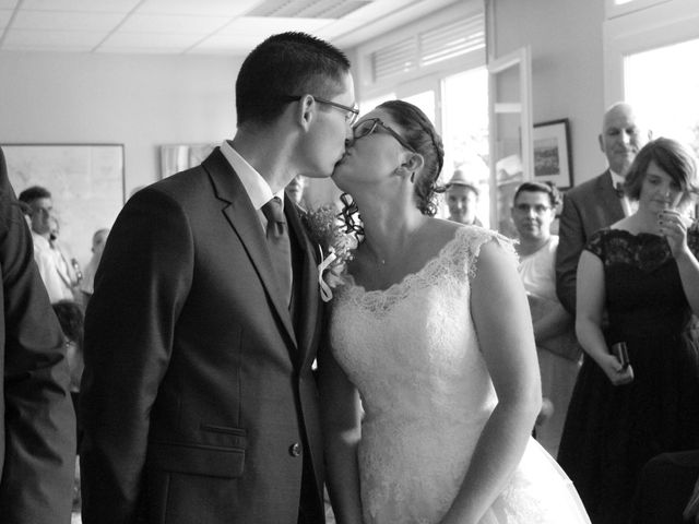 Le mariage de Loulou et Elodie à Hennezis, Eure 36