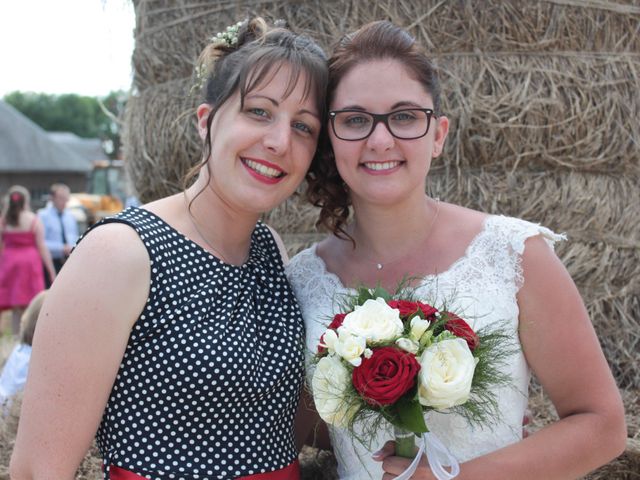 Le mariage de Loulou et Elodie à Hennezis, Eure 56