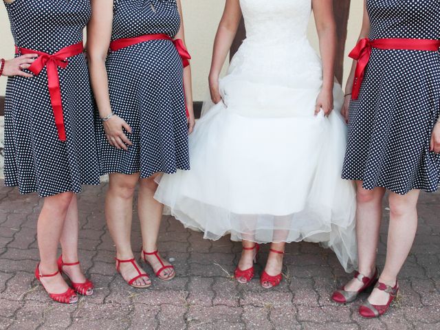 Le mariage de Loulou et Elodie à Hennezis, Eure 58