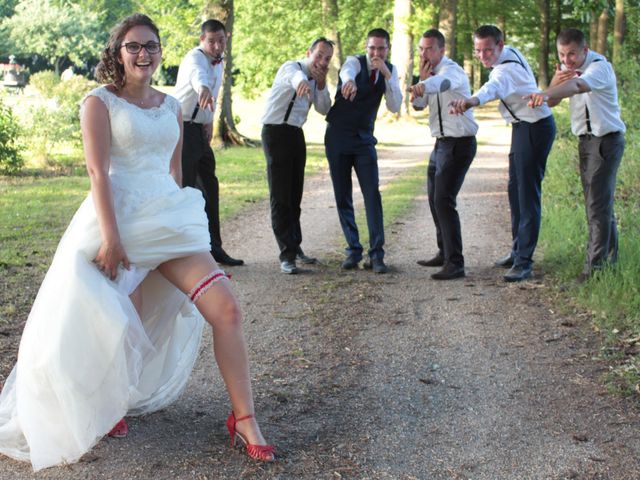 Le mariage de Loulou et Elodie à Hennezis, Eure 65