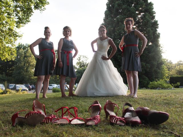 Le mariage de Loulou et Elodie à Hennezis, Eure 68
