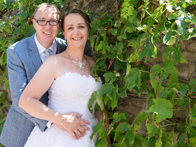 Le mariage de Eric et Myriam à Veauche, Loire 10