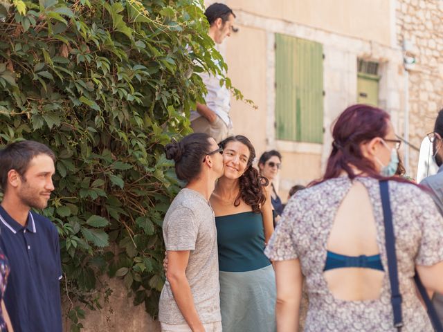 Le mariage de Matthieu et Pauline à Saint-Saturnin-lès-Apt, Vaucluse 2