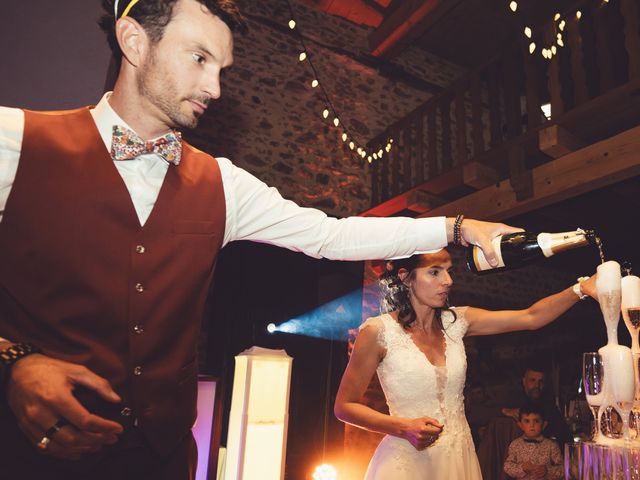 Le mariage de Jocelyn et Amélie à Saint-Genès-Champanelle, Puy-de-Dôme 14
