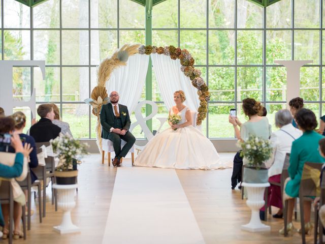 Le mariage de Julien et Fanny à Piré-sur-Seiche, Ille et Vilaine 22