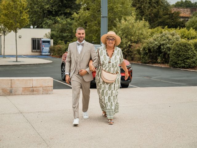 Le mariage de Romain et Tiphaine à Izon, Gironde 23