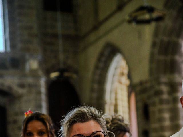 Le mariage de Laurenna et Freddy à Bazouges-la-Pérouse, Ille et Vilaine 33