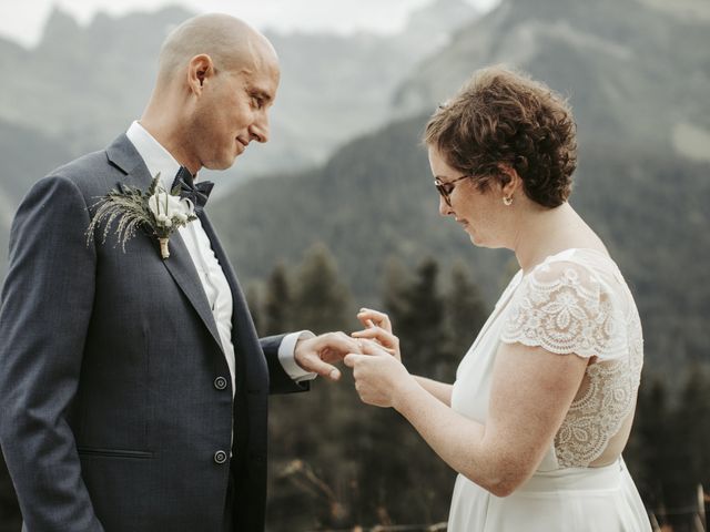 Le mariage de Alex et Claire à Le Reposoir, Haute-Savoie 30