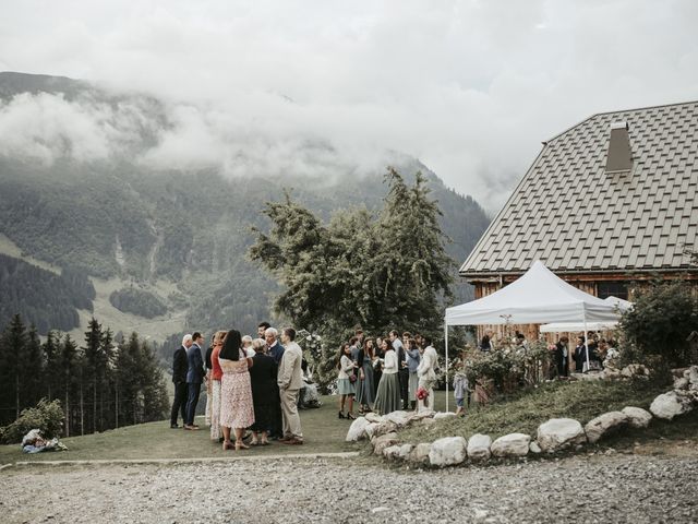 Le mariage de Alex et Claire à Le Reposoir, Haute-Savoie 33