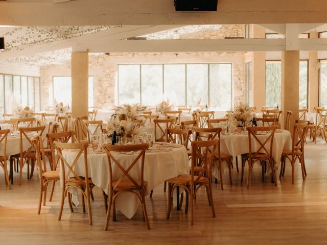 Le mariage de Loic et Marina à Puyméras, Vaucluse 2