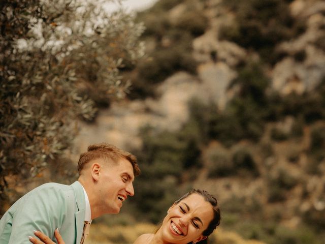 Le mariage de Loic et Marina à Puyméras, Vaucluse 24