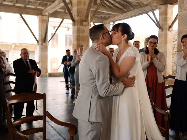 Le mariage de Alexandre et Camille à Miradoux, Gers 16