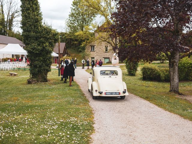 Le mariage de Sébastien et Emilie à Champlay, Yonne 27