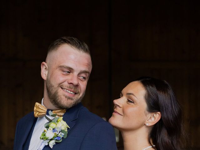 Le mariage de Andy et Laura à Merville, Nord 4