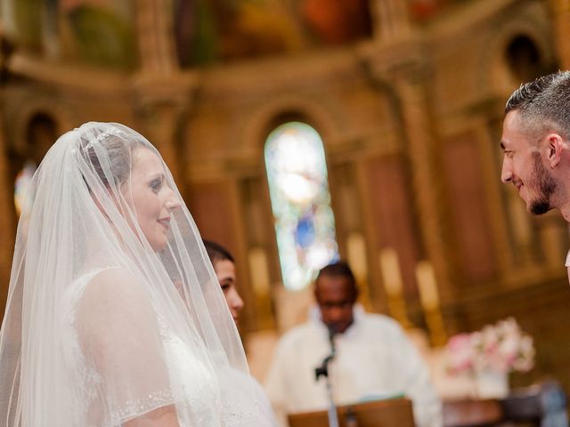 Le mariage de Julien et Laura à Bordeaux, Gironde 81