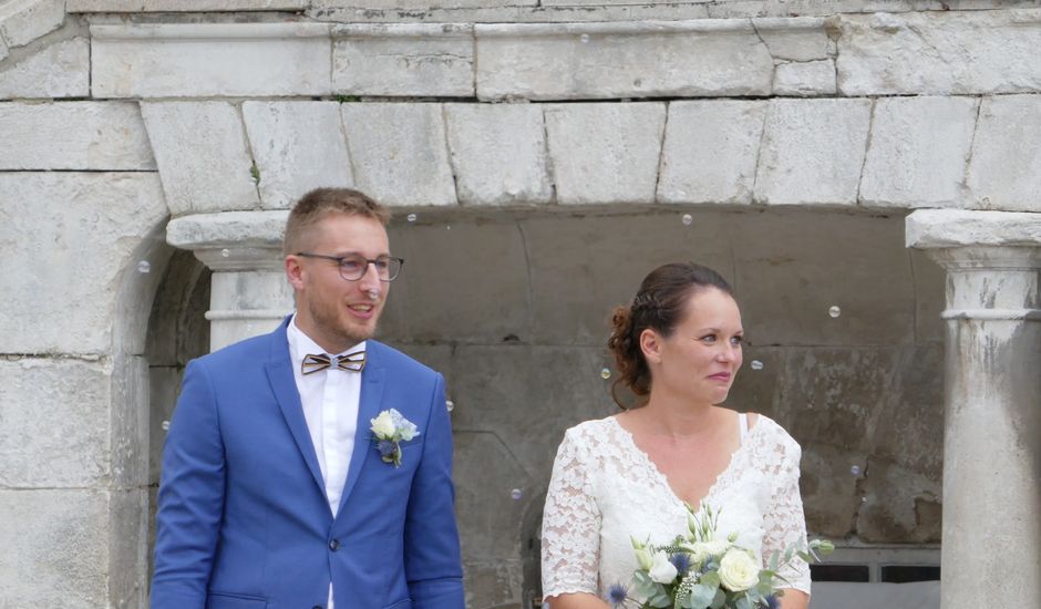 Le mariage de Adrien et Angèle à Hautot-sur-Seine, Seine-Maritime