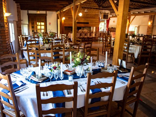 Le mariage de Camille et Leslie à Saint-Benoît, Vienne 3
