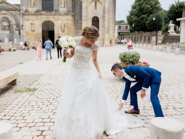 Le mariage de Jean-Nicolas et Virginie à Verdelais, Gironde 31