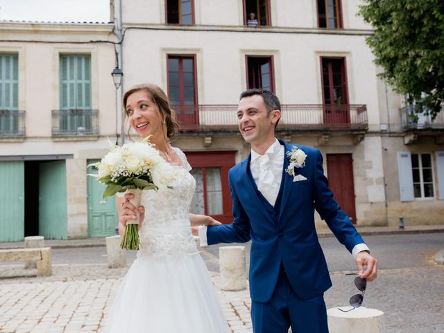 Le mariage de Jean-Nicolas et Virginie à Verdelais, Gironde 32