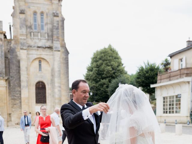 Le mariage de Jean-Nicolas et Virginie à Verdelais, Gironde 33