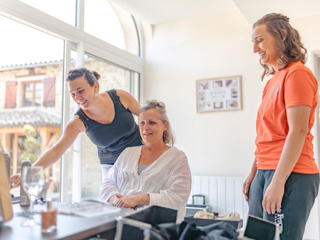 Le mariage de Lucie et Eïleen à Beaujeu, Rhône 28