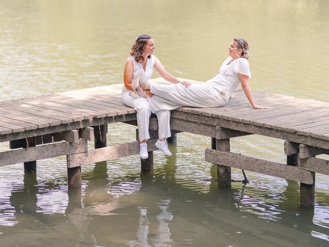 Le mariage de Lucie et Eïleen à Beaujeu, Rhône 49