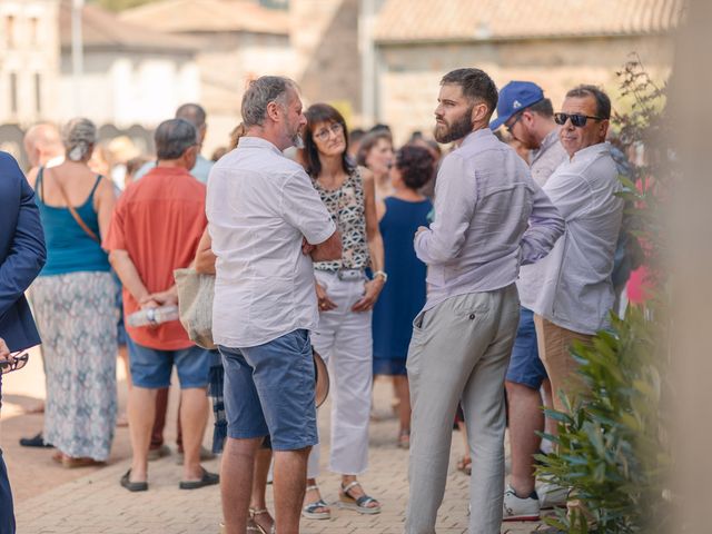 Le mariage de Lucie et Eïleen à Beaujeu, Rhône 56