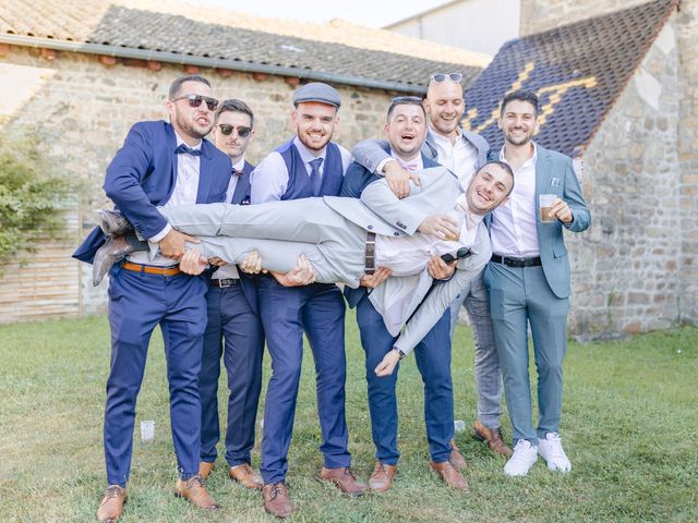 Le mariage de Lucie et Eïleen à Beaujeu, Rhône 91