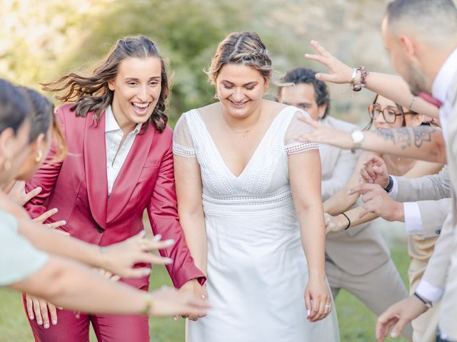 Le mariage de Lucie et Eïleen à Beaujeu, Rhône 96