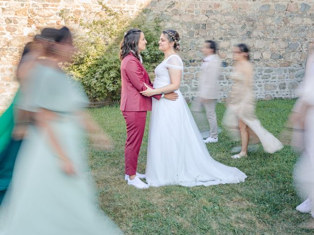 Le mariage de Lucie et Eïleen à Beaujeu, Rhône 97